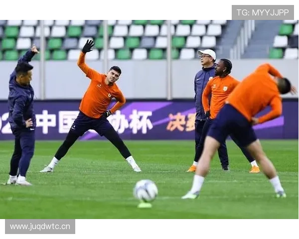 山东泰山节奏失控问题显现,攻防转换混乱对赛季走势形成制约 山东泰山节奏失控问题显现,攻防转换混乱对赛季走势形成制约