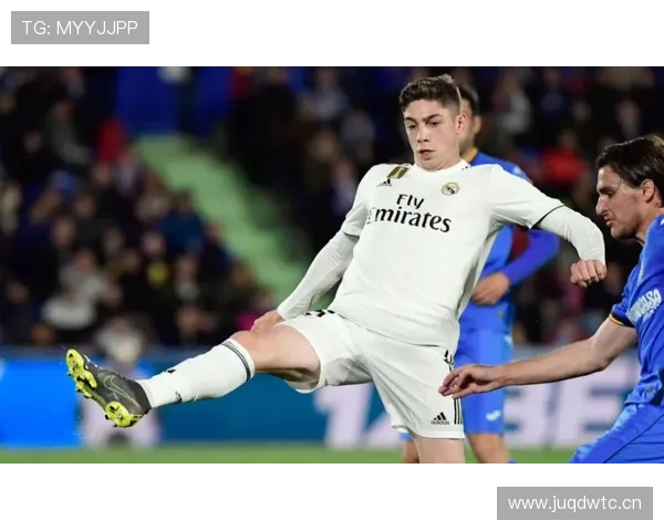 维尼修斯 vs 萨卡:边锋稳定性与爆发力对比分析 维尼修斯 vs 萨卡:边锋稳定性与爆发力对比分析